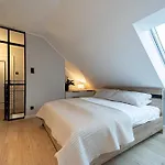 Marina Iii - Widok Na Jezioro, Podziemny Garaz, Winda, Klimatyzacja, Wanna I Prysznic, 2 Lazienki, Lux Apartment Ostroda