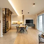 Marina Iii - Widok Na Jezioro, Podziemny Garaz, Winda, Klimatyzacja, Wanna I Prysznic, 2 Lazienki, Lux Apartman