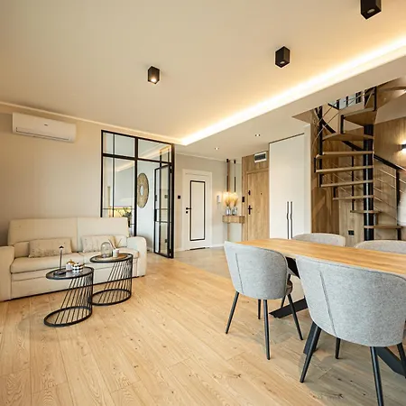 Marina Iii - Widok Na Jezioro, Podziemny Garaz, Winda, Klimatyzacja, Wanna I Prysznic, 2 Lazienki, Lux